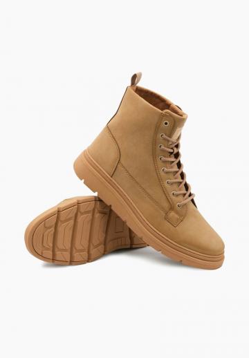 Походные ботинки