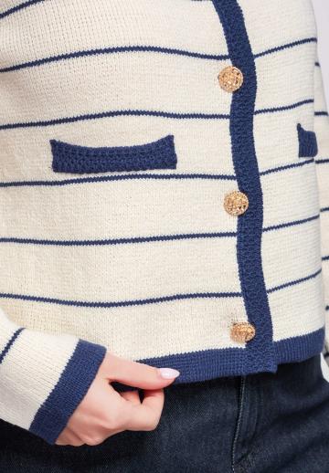 Жаккардовая вязаная кофта