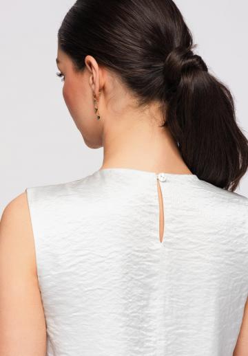 Блузка без рукавов