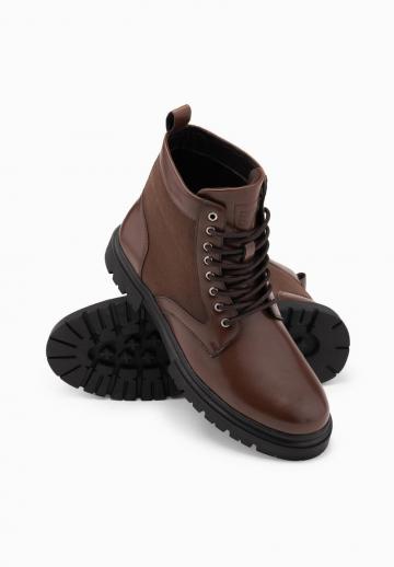 Ботинки на шнуровке