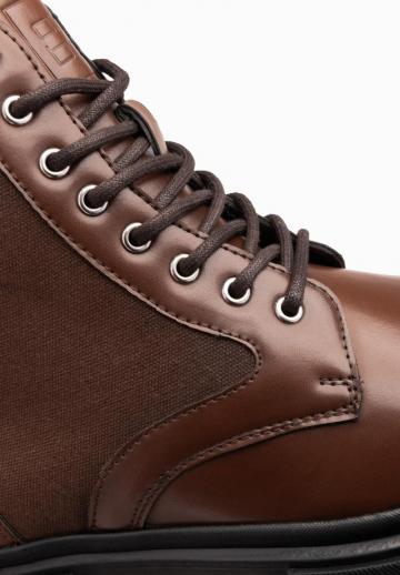 Ботинки на шнуровке