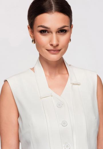 Джинсовая жилетка