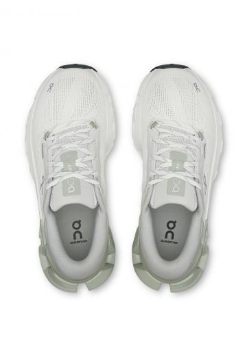 Беговые кроссовки