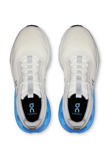 Тренировочные кроссовки