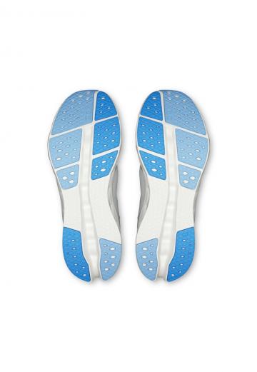 Беговые кроссовки