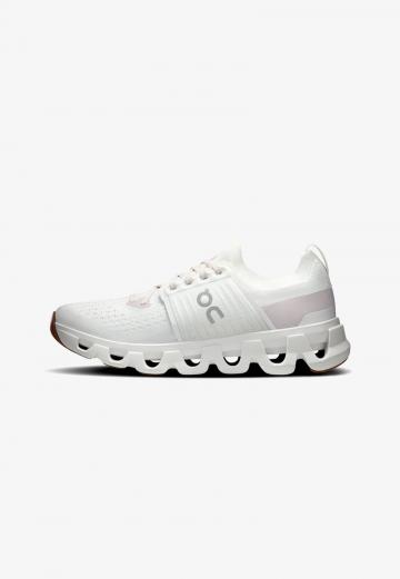 Беговые кроссовки