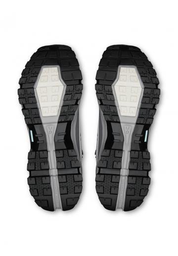 Походные кроссовки