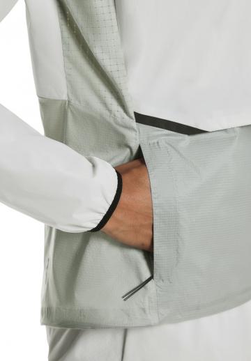 Спортивная куртка