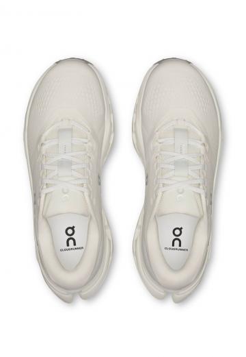 Беговые кроссовки