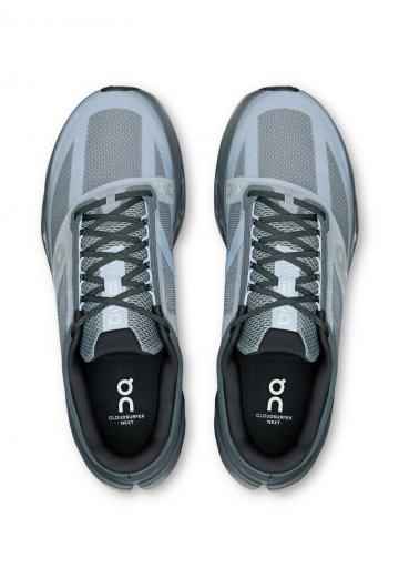 Беговые кроссовки