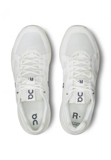 Теннисные кроссовки