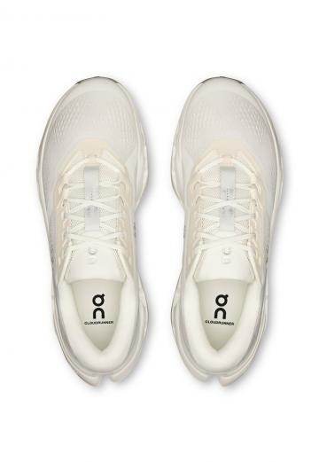 Беговые кроссовки