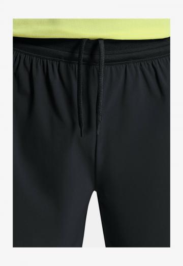 Спортивныве шорты