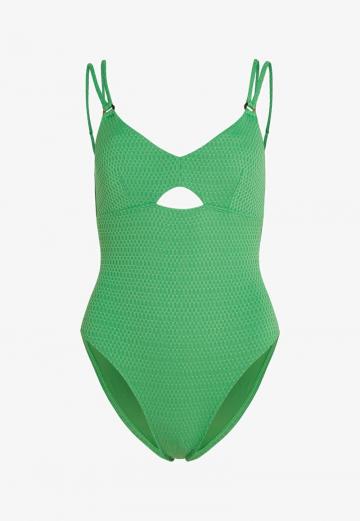 Слитный купальник