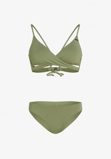 Треугольное бикини