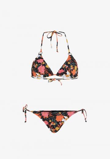 Треугольное бикини