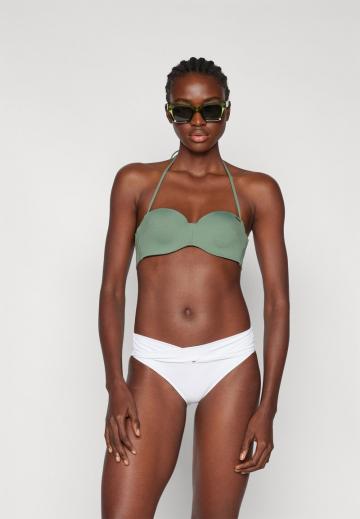 Бюстгальтер без бретелек