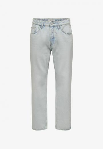 Прямые джинсы