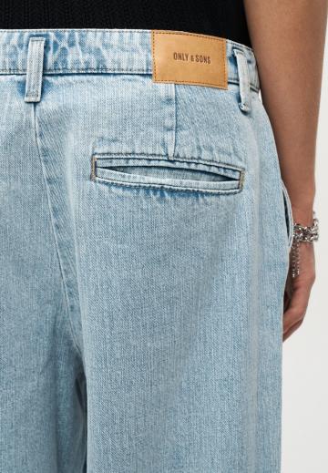 Прямые джинсы