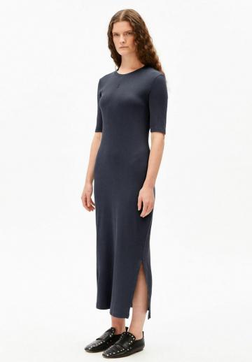 Платье футляр