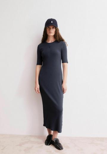 Платье футляр