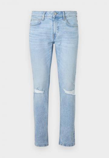 Прямые джинсы