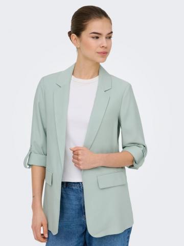 Короткое пальто