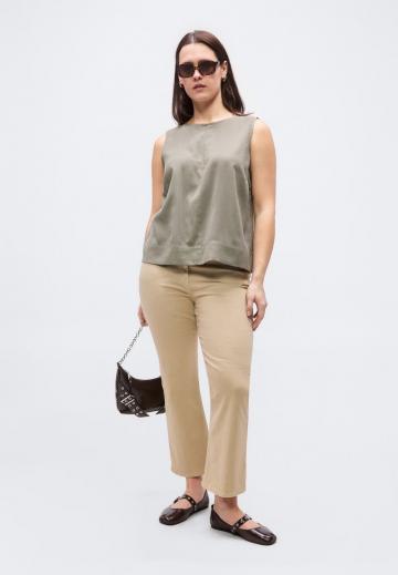 Блузка без рукавов