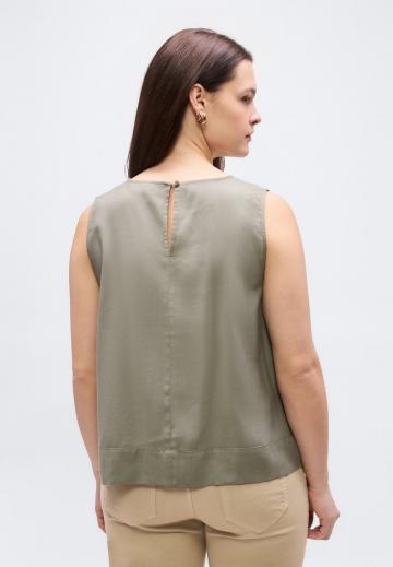 Блузка без рукавов