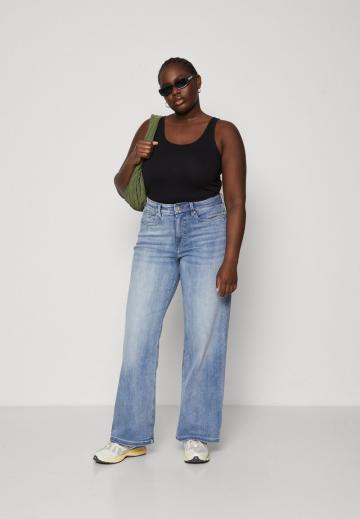 Свободные джинсы