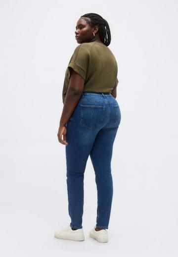 Узкие джинсы