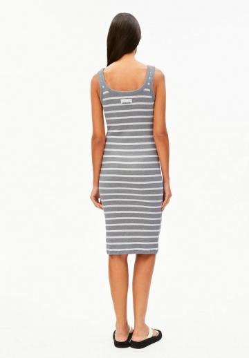 Платье футляр