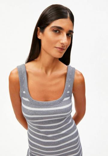 Платье футляр