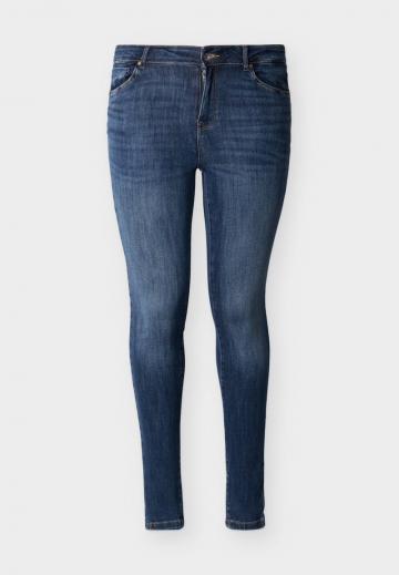 Узкие джинсы
