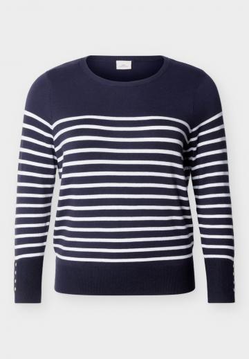 Пуловер в полоску