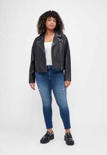 Узкие джинсы