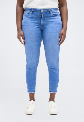 Узкие джинсы