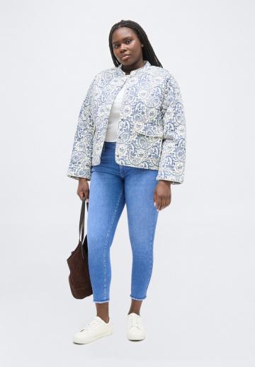 Узкие джинсы