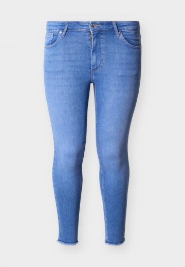 Узкие джинсы