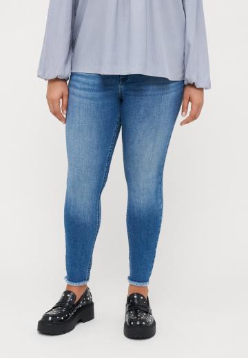 Узкие джинсы
