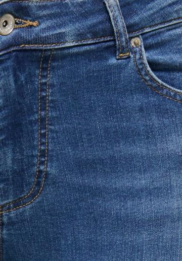 Узкие джинсы