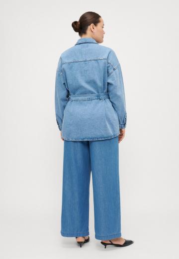 Короткое пальто