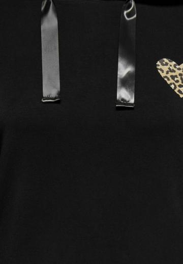 Пуловер с капюшоном