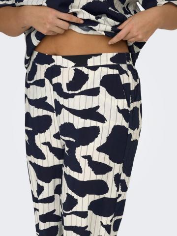 Прямые брюки