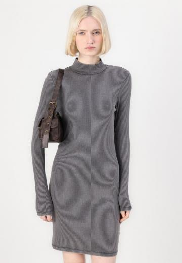 Платье футляр