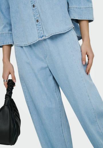 Свободные джинсы