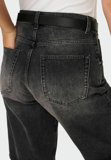 Джинсовые шорты