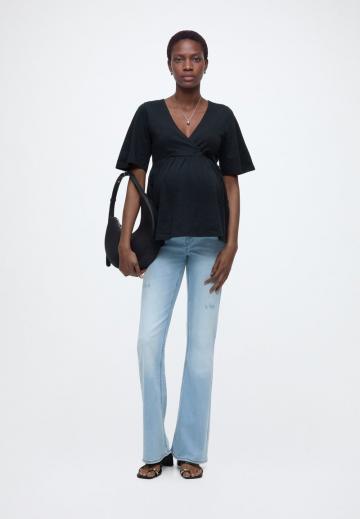 Клешеные джинсы