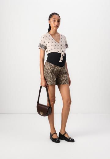 Джинсовые шорты