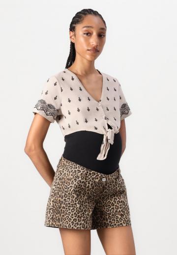 Джинсовые шорты